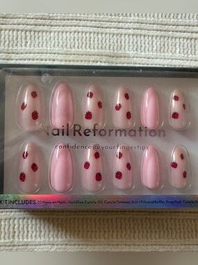 Nail Reformation Pink Strawberry Press-On Nail Set